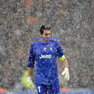 极速电竞中国-巴萨公布欧冠生死战大名单，莱万领衔锋线，16岁亚马尔入选，巴尔德伤愈回归