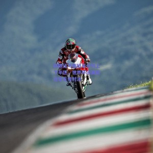 极速电竞比分-阿根廷与西班牙分列上下半区，世界杯决赛前注定无缘对决