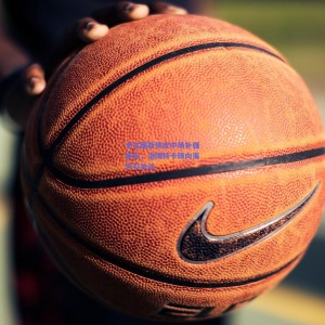 极速电竞_尤文图斯锁定中场补强目标，洛博特卡倾向海外引关注